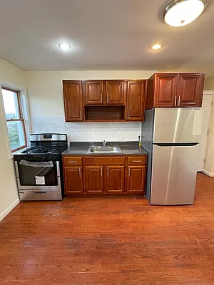 Rented by Olympic CIty Real Estate | media 2