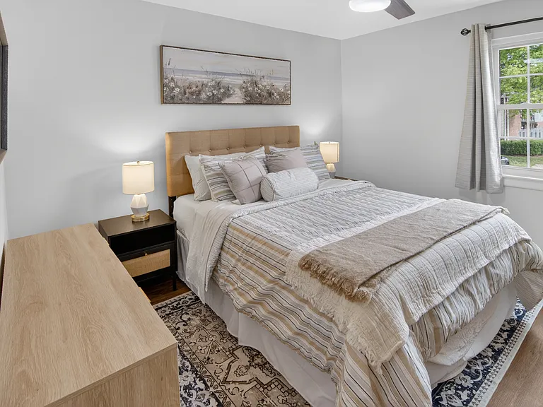 Second bedroom with queen-sized bed