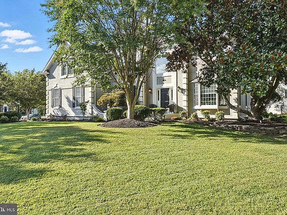 3rd image of 5593 Tucson Ct