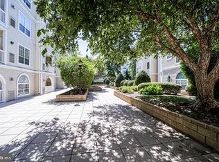 4550 Strutfield Ln APT 2225, Alexandria, VA