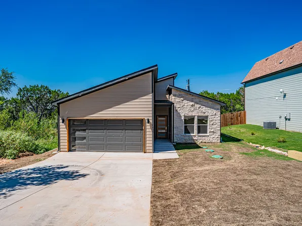 924 Bosque River Dr, Granbury, TX 76048
