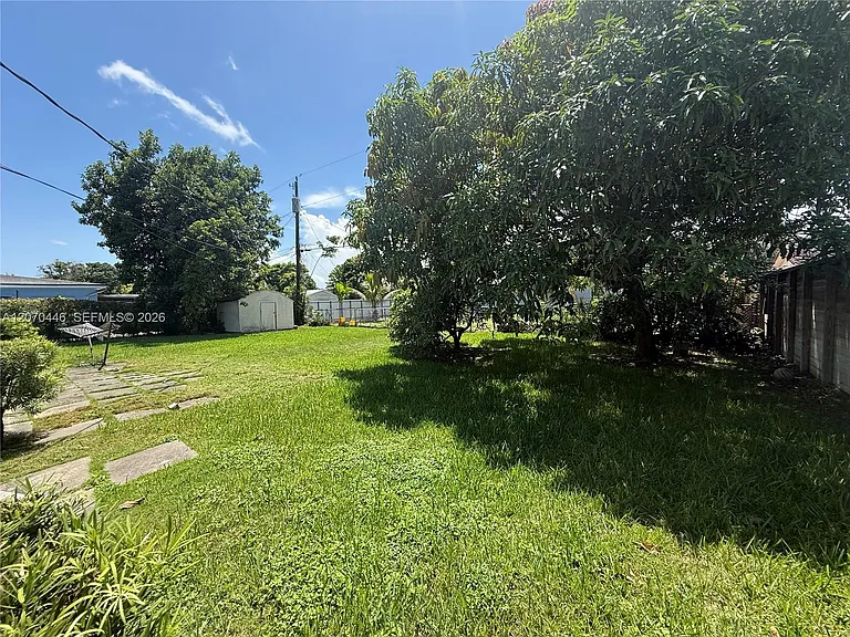 15900 SW 102nd Ave — Photo 11