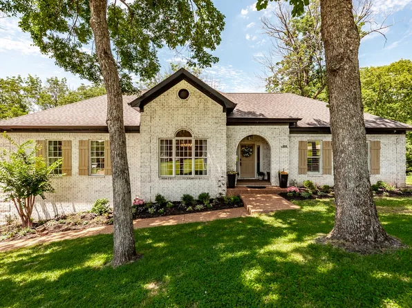 908 E Cynthia Trl, Goodlettsville, TN 37072