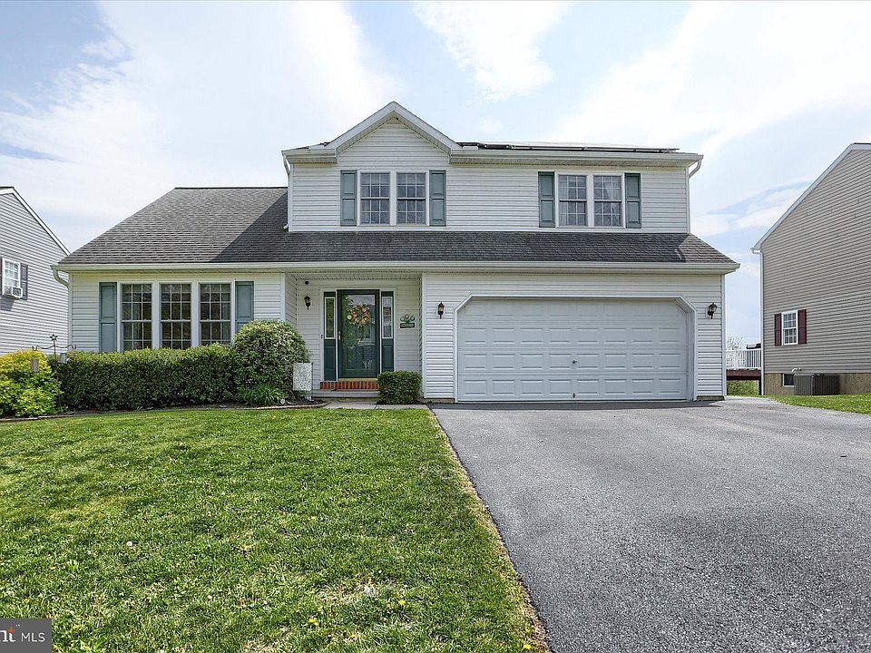 1st image of 7 Lion Ln #L-0070