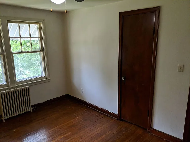 110 S State St — Photo 39