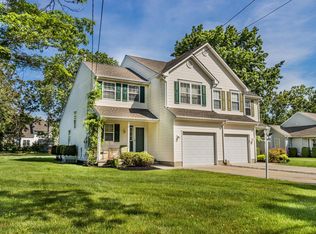 425 11th St, Hammonton, NJ 08037