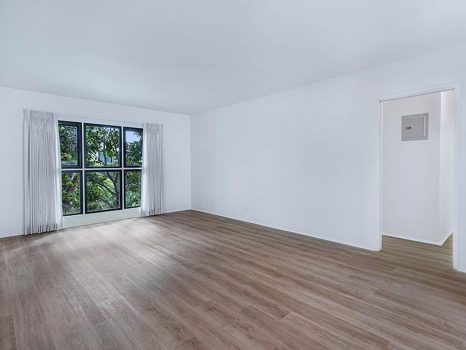 1st image of 416 San Vicente Blvd #104