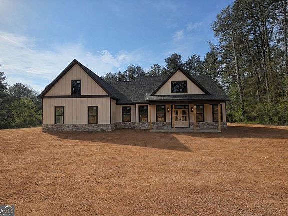 3rd image of 4352 Cedarcrest Rd