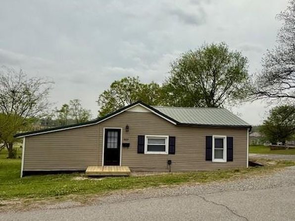 509 3rd St W, Scott City, MO 63780