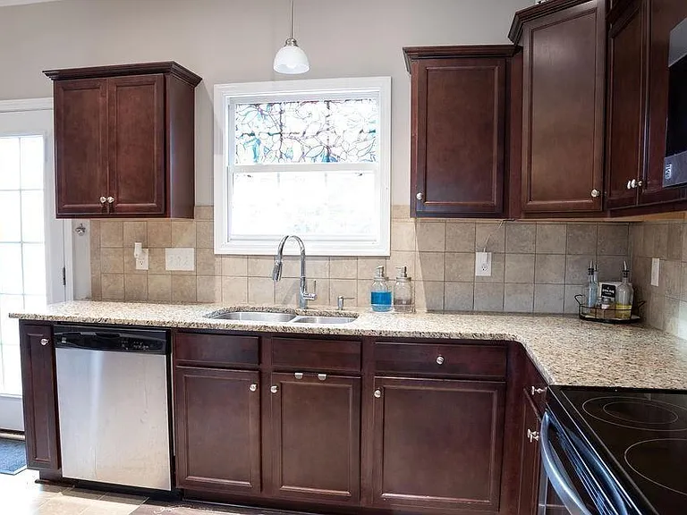 1246 Brickyard Dr — Photo 8