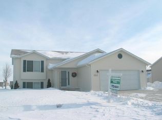 1515 12th Ave SE, East Grand Forks, MN 56721