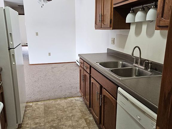 5th image of 1328 Meadowcreek Dr #3
