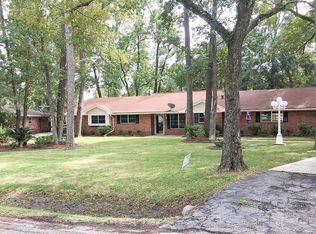 2806 Whispering Pines St, Baytown, TX 77521