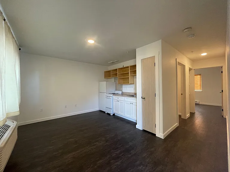 Convenient Community in Hillyard - 3018 E Everett Ave — Photo 6