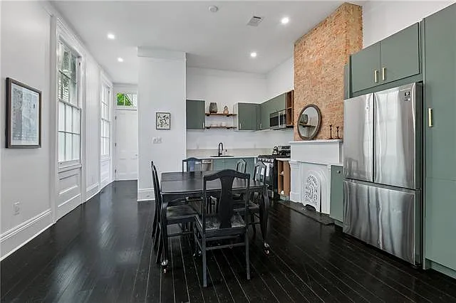 2 bed, 1.0 bath, 1005 sqft, $2,225 — Photo 4