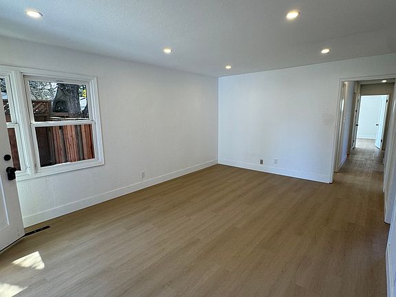 5th image of 761 S North St
