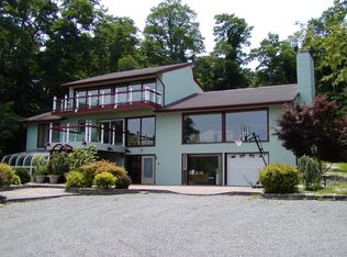 24 Crane Neck Rd, Setauket, NY 11733