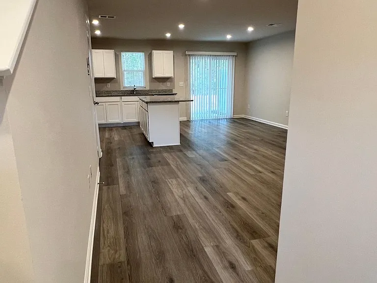 243 Christiana Ln #B — Photo 19