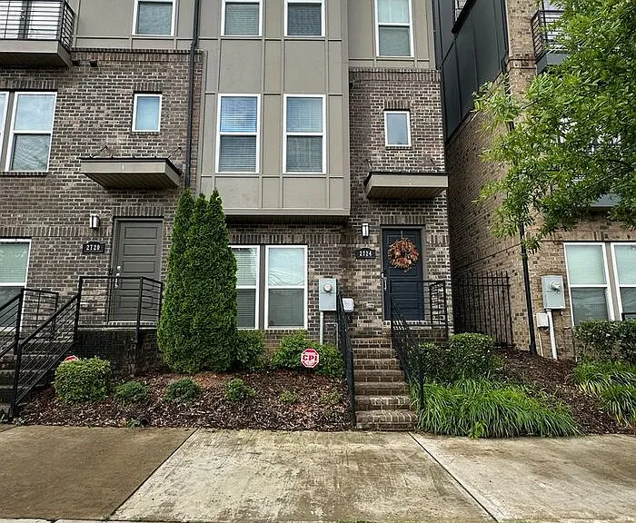 2724 Grand Union Way — Photo 1