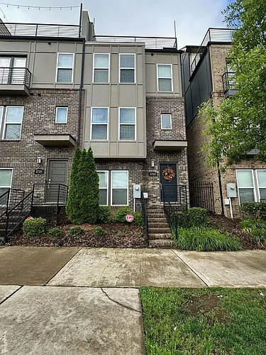 2724 Grand Union Way Photo 1