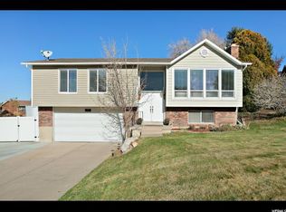 222 E Monticello Dr, Kaysville, UT 84037