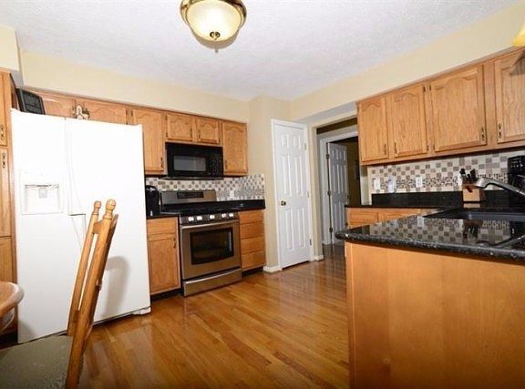 5th image of 3325 Tuscarora Ct