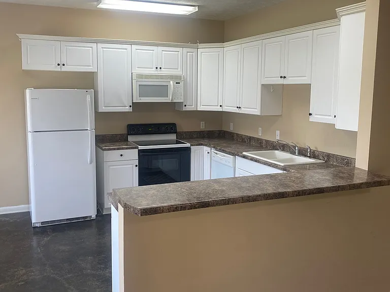 730 Kirkcauldy Dr — Photo 2
