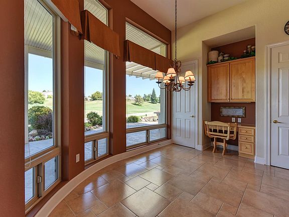 4th image of 1439 Barn Valley Ct