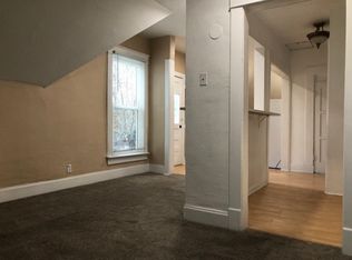 Updated 2 Bedroom 2nd Floor Apt. in EDO, Albuquerque, NM 87102