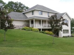 17490 Sugarloaf Pkwy, Zumbrota, MN 55992