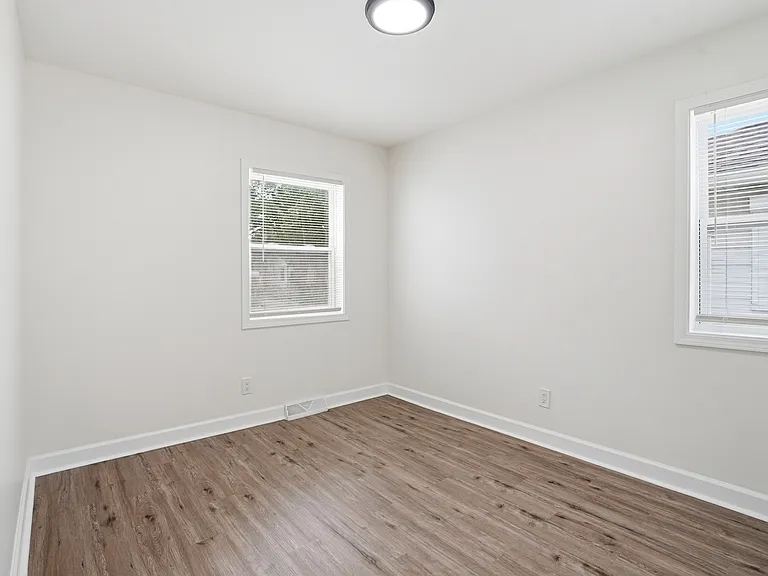 3987 Lincoln St — Photo 8