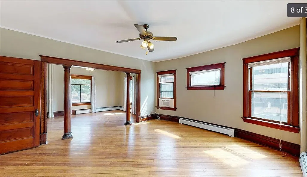 3 bed, 1.5 bath, 1577 sqft, $2,565 — Photo 3