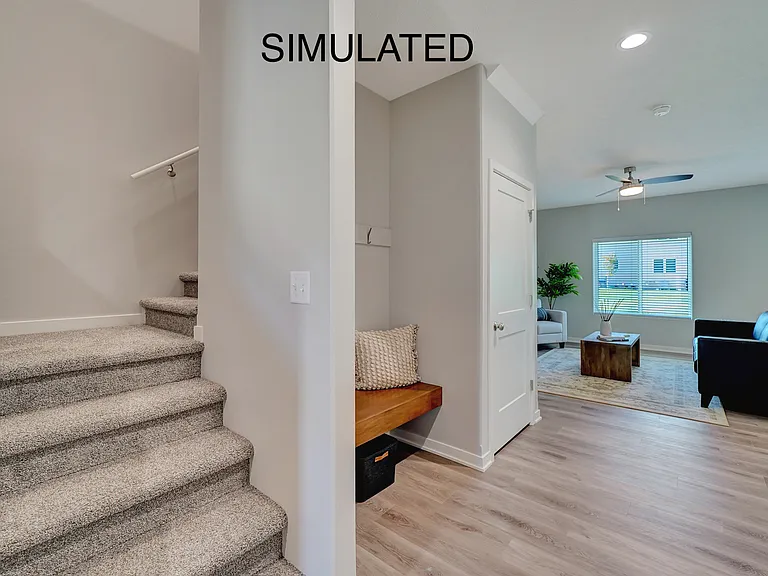 2521 W B St — Photo 2
