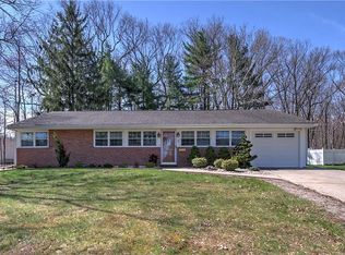 2 Wheeler Rd, Kendall Park, NJ 08824