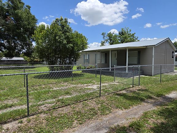 5th image of 29548 Benjamin Dr