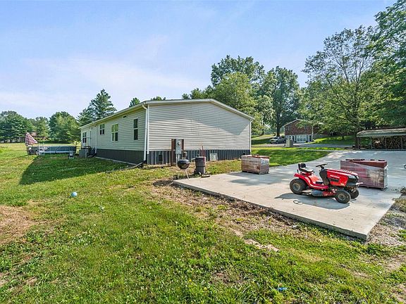 5th image of 688 Cadmium Ln