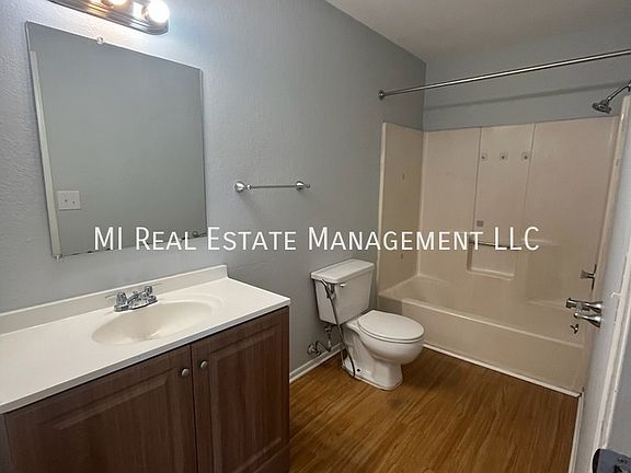 3rd image of 326 Stratford Way APT 6