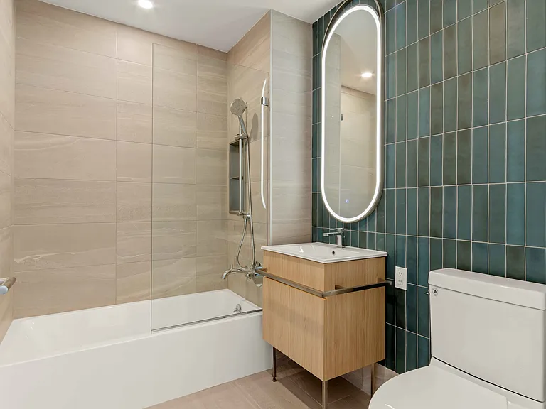 2201 Beverley Rd #412B — Photo 4