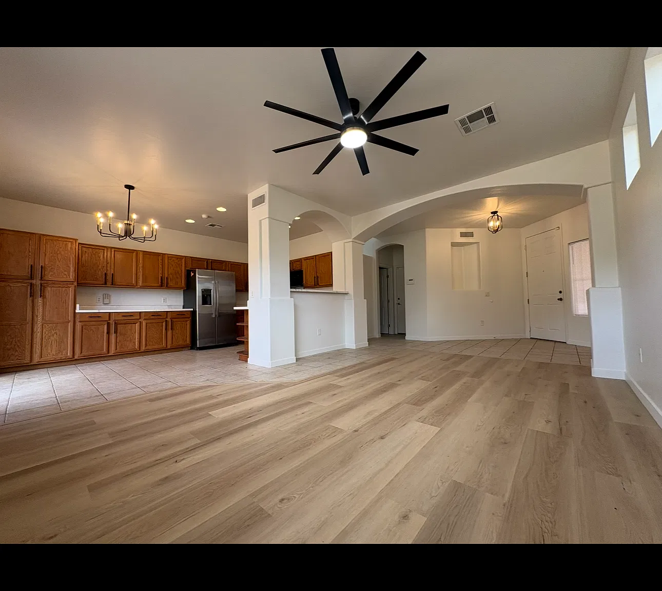 3 bed, 2.5 bath, 1603 sqft, $2,350 — Photo 2