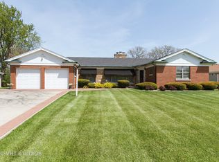 917 Memorial Dr, Chicago Heights, IL 60411