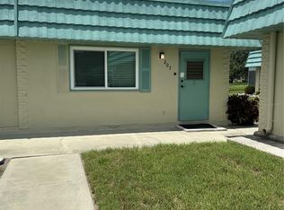 101 Cambridge Trl APT 207, Sun City Center, FL 33573
