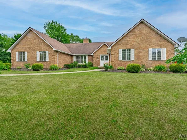 2746 Upper Mountain Rd, Sanborn, NY 14132