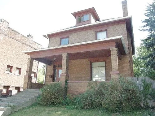 2064 Indianola Ave Photo 1