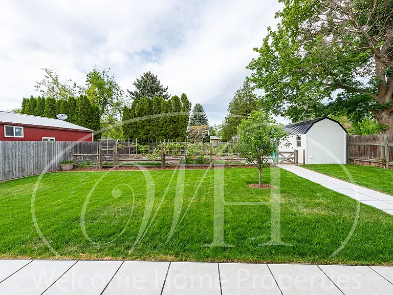 1335 Monroe St — Photo 32