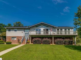 2 Buckhorn Dr, Greenville, SC 29609