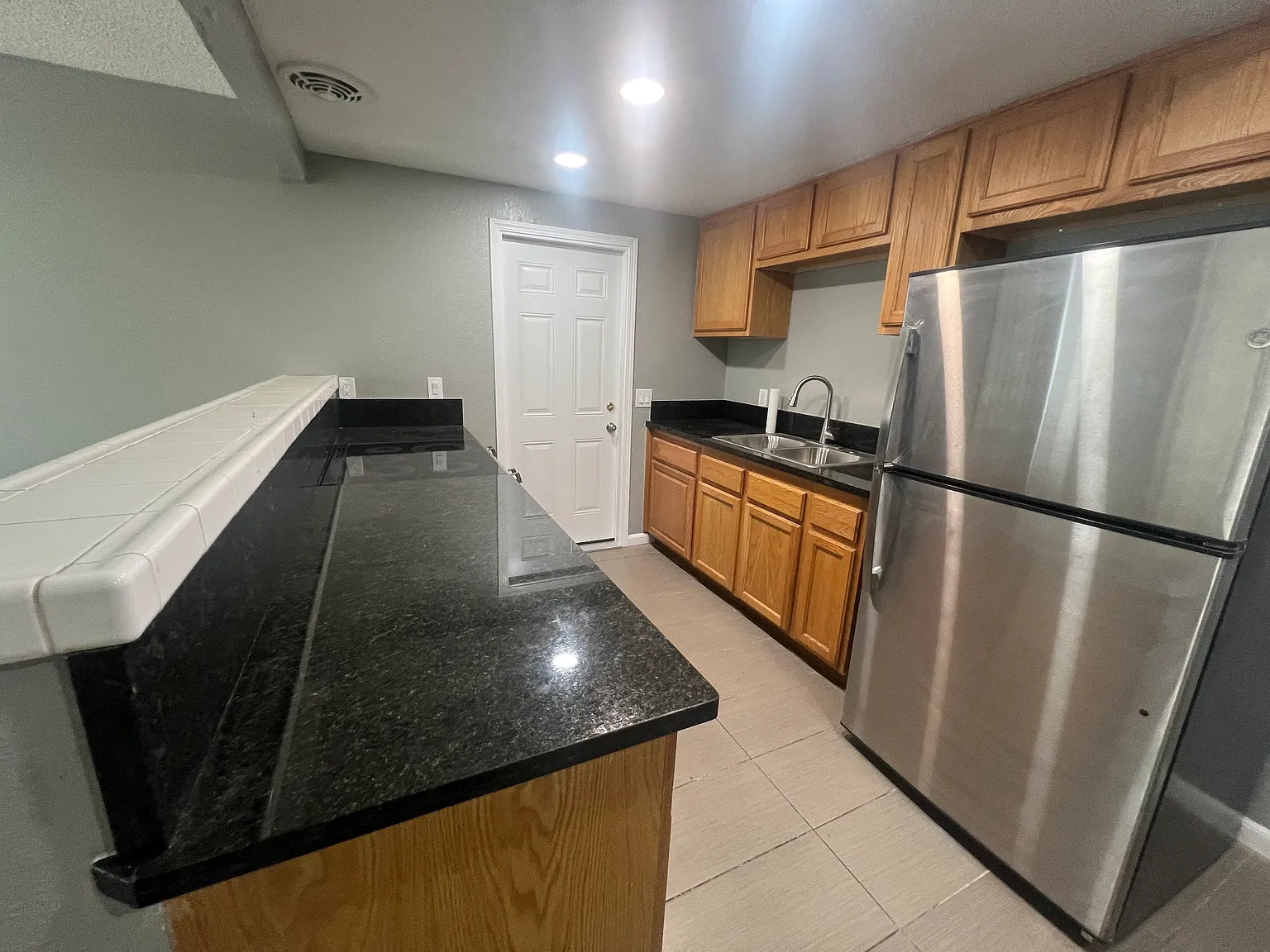 3 bed, $2,200 — Photo 2