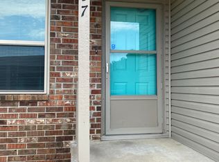 859 S Forest Ave, Joplin, MO 64801