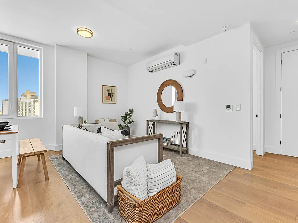 288 4th Ave #1050