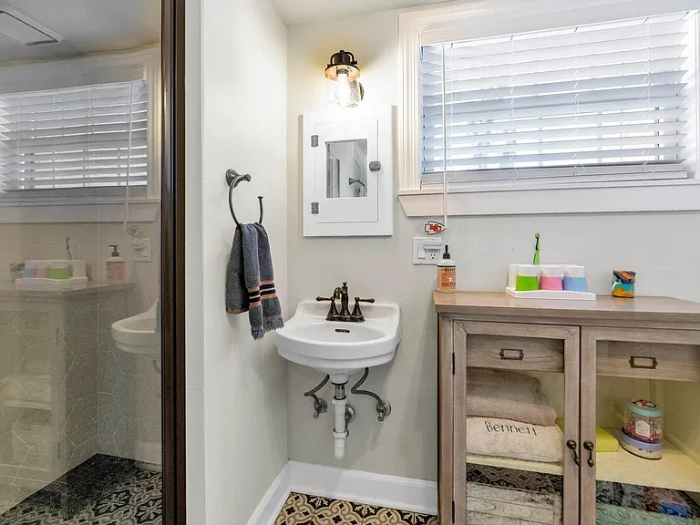 1021 W Encanto Blvd — Photo 20