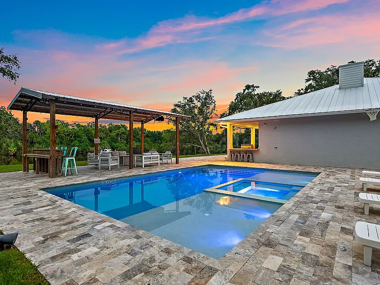 12955 SW Kanner Hwy — Photo 20